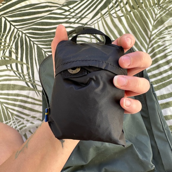 Fjallraven Kanken Laptop Bag 17” in Forest Green - Picture 8 of 13